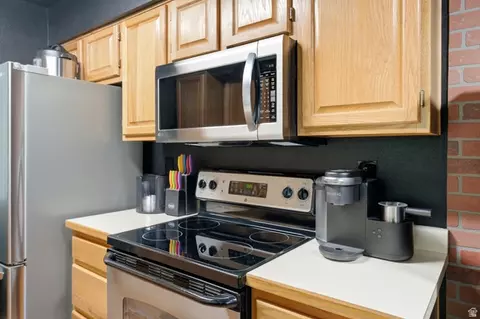 Kitchen - 650 S Main St #6306, Bountiful, UT 84010 photo 2 of 5