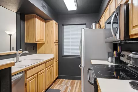 Kitchen - 650 S Main St #6306, Bountiful, UT 84010 photo 3 of 5