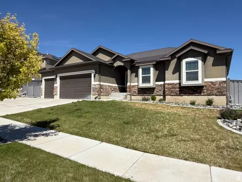 7081 N Hollow View Ct, Eagle Mountain, UT 84005