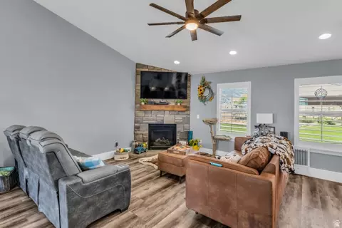 Living - 1644 E Arrowhead Ln, Erda, UT 84074 photo 1 of 2
