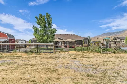 Exterior - 1644 E Arrowhead Ln, Erda, UT 84074 photo 8 of 21