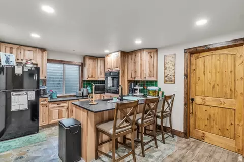 Kitchen - 1644 E Arrowhead Ln, Erda, UT 84074 photo 1 of 4