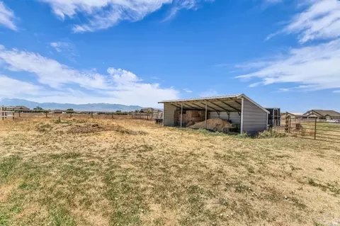 Exterior - 1644 E Arrowhead Ln, Erda, UT 84074 photo 15 of 21