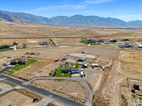 View/Area - 1644 E Arrowhead Ln, Erda, UT 84074 photo 1 of 6