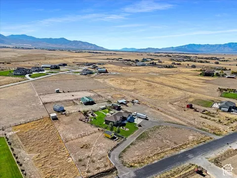 View/Area - 1644 E Arrowhead Ln, Erda, UT 84074 photo 3 of 6
