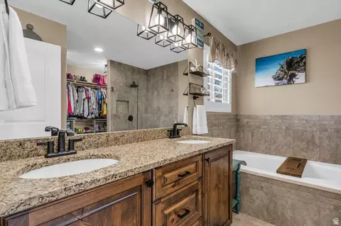 Bath - 1644 E Arrowhead Ln, Erda, UT 84074 photo 3 of 3