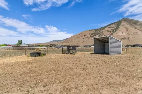 Exterior - 1644 E Arrowhead Ln, Erda, UT 84074 photo 10 of 21