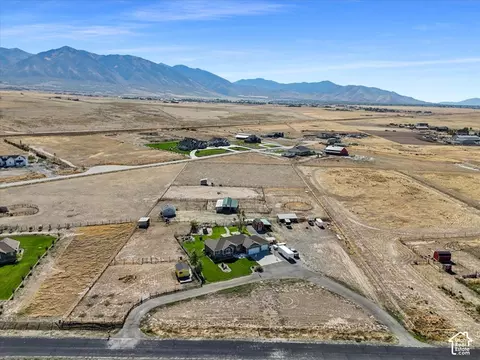 View/Area - 1644 E Arrowhead Ln, Erda, UT 84074 photo 2 of 6