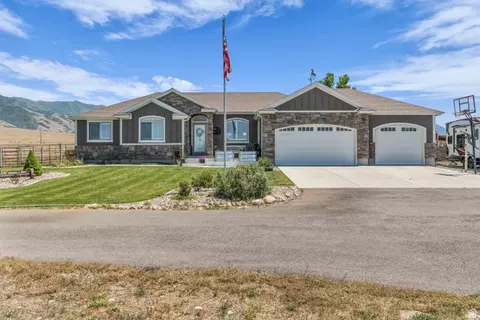 1644 E Arrowhead Ln, Erda, UT 84074