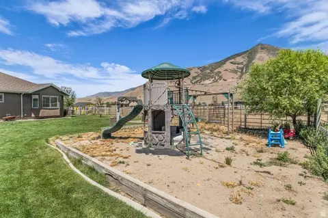 Exterior - 1644 E Arrowhead Ln, Erda, UT 84074 photo 20 of 21