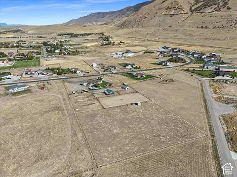 View/Area - 1644 E Arrowhead Ln, Erda, UT 84074 photo 6 of 6