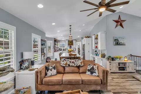 Entry Way - 1644 E Arrowhead Ln, Erda, UT 84074 photo 1 of 2