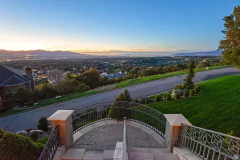 View/Area - 3222 Eagle View Cir S, Sandy, UT 84092 photo 4 of 8