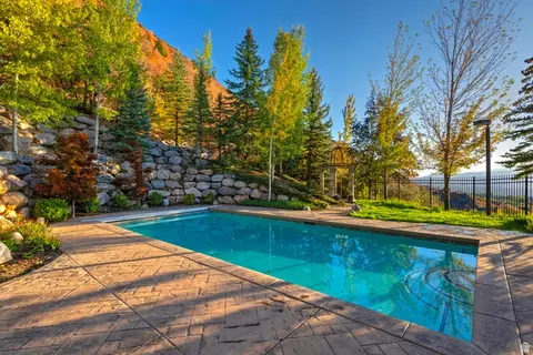 Exterior - 3222 Eagle View Cir S, Sandy, UT 84092 photo 18 of 28