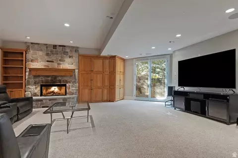 Living - 3222 Eagle View Cir S, Sandy, UT 84092 photo 10 of 10