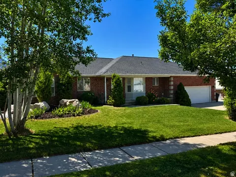 437 E 3650 N, North Ogden, UT 84414