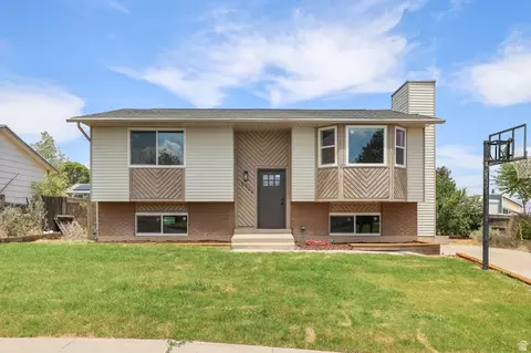 5906 W Plumbago Ave, Kearns, UT 84118