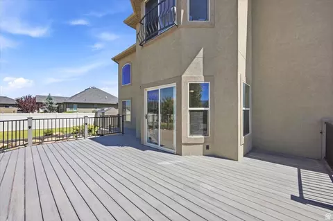 Exterior - 2389 S Prairie View Dr W, Eagle Mountain, UT 84005 photo 11 of 13