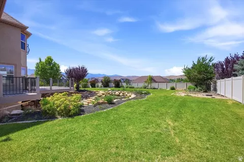 Exterior - 2389 S Prairie View Dr W, Eagle Mountain, UT 84005 photo 6 of 13