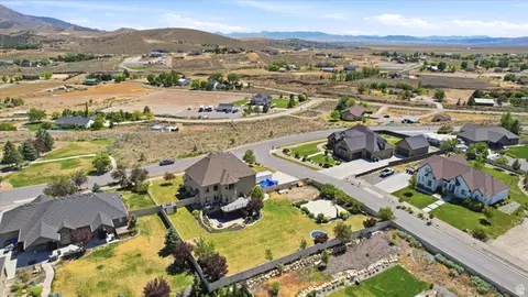 View/Area - 2389 S Prairie View Dr W, Eagle Mountain, UT 84005 photo 3 of 5