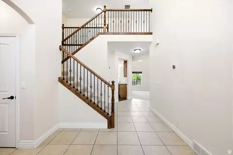 Entry Way - 2389 S Prairie View Dr W, Eagle Mountain, UT 84005 photo 2 of 5