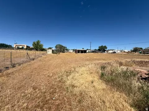 Exterior - 256 S 300 E, Blanding, UT 84511 photo 3 of 3