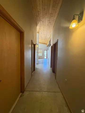 Entry Way - 256 S 300 E, Blanding, UT 84511 photo 1 of 2