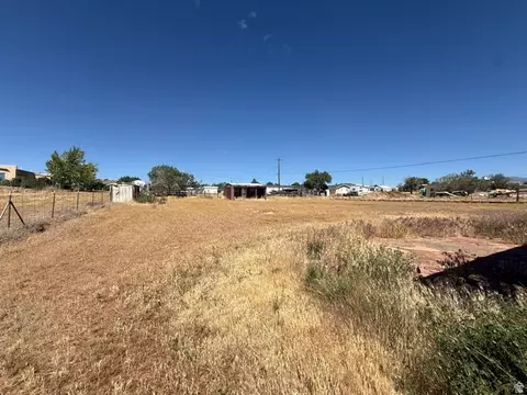 Exterior - 256 S 300 E, Blanding, UT 84511 photo 2 of 3
