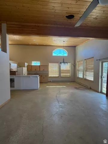 Living - 256 S 300 E, Blanding, UT 84511 photo 1 of 1
