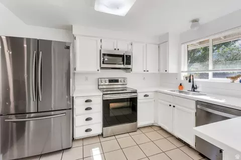 Kitchen - 1770 N 800 W, Orem, UT 84057 photo 3 of 3
