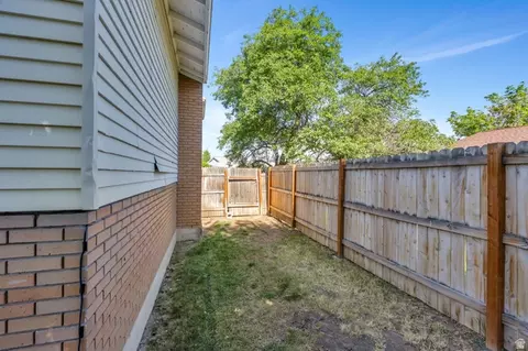 Exterior - 1770 N 800 W, Orem, UT 84057 photo 7 of 10