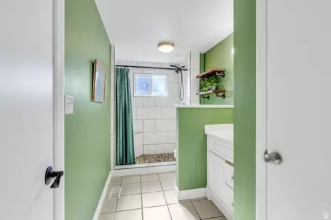 Bath - 1770 N 800 W, Orem, UT 84057 photo 2 of 3