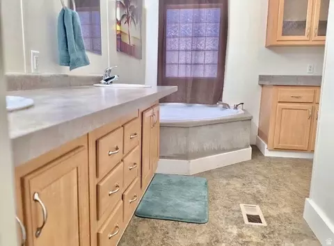 Bath - 196 W Rio Grand Dr, Moab, UT 84532 photo 1 of 9