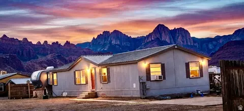 196 W Rio Grand Dr, Moab, UT 84532