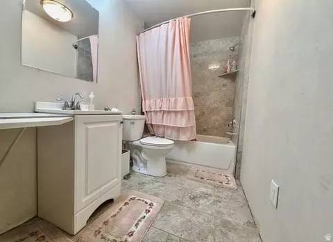 Bath - 196 W Rio Grand Dr, Moab, UT 84532 photo 9 of 9