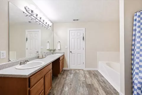 Bath - 4328 N Maple Dr, Eagle Mountain, UT 84005 photo 1 of 4