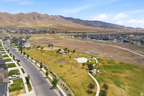 View/Area - 4328 N Maple Dr, Eagle Mountain, UT 84005 photo 4 of 6