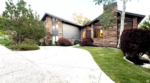 6458 S Canyon Cove Dr E, Holladay, UT 84121
