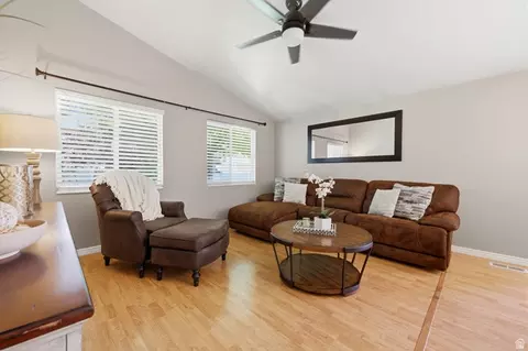 8462 S Oak Farm Dr W, West Jordan, UT 84081