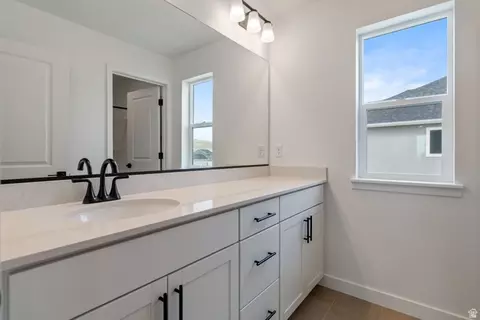 Bath - 5394 N Saddle Stone Dr #515, Eagle Mountain, UT 84005 photo 5 of 5