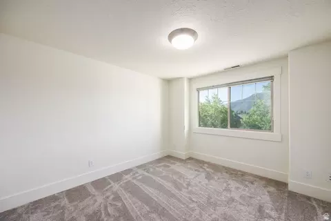 Bedroom - 1476 W Elk View Cir, Mapleton, UT 84664 photo 6 of 7