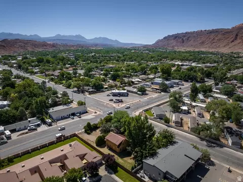 View/Area - 411 N 500 W, Moab, UT 84532 photo 7 of 11