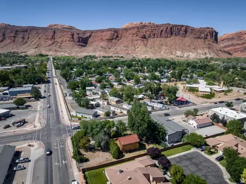 View/Area - 411 N 500 W, Moab, UT 84532 photo 9 of 11