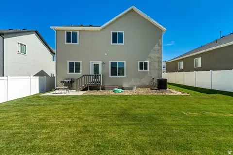 Exterior - 4569 E Fall Harvest Rd, Eagle Mountain, UT 84005 photo 3 of 5