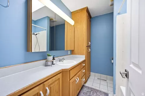 Bath - 1032 E 1010 N, Orem, UT 84097 photo 2 of 3