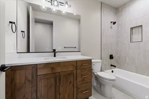 Bath - 296 E 1100 N, Hurricane, UT 84737 photo 2 of 2