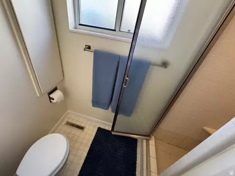 Bath - 302 W 1700 S, Orem, UT 84058 photo 2 of 7