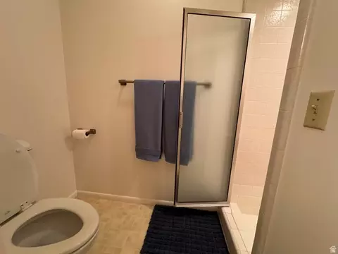 Bath - 302 W 1700 S, Orem, UT 84058 photo 5 of 7