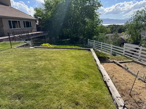 Exterior - 302 W 1700 S, Orem, UT 84058 photo 7 of 11