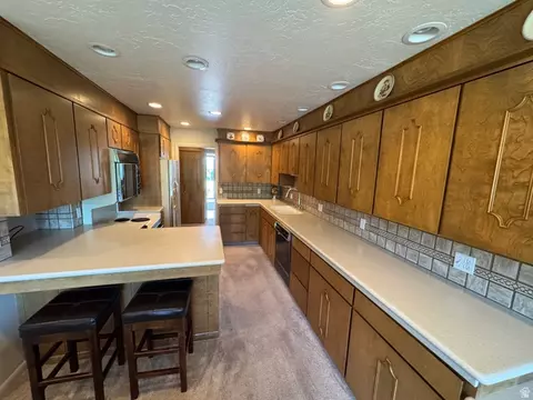Kitchen - 302 W 1700 S, Orem, UT 84058 photo 2 of 2